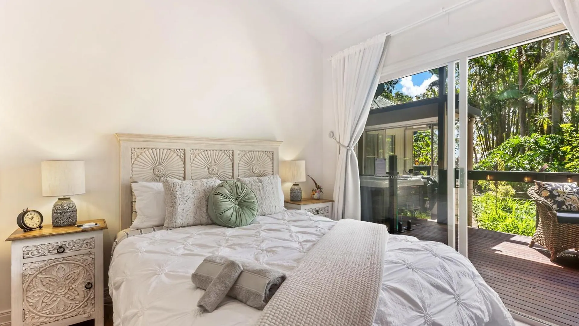 Holiday home Elevata Villa Luxe Spa Jacuzzi - Wood Fire - Claw Bath - Pet Friendly Montville