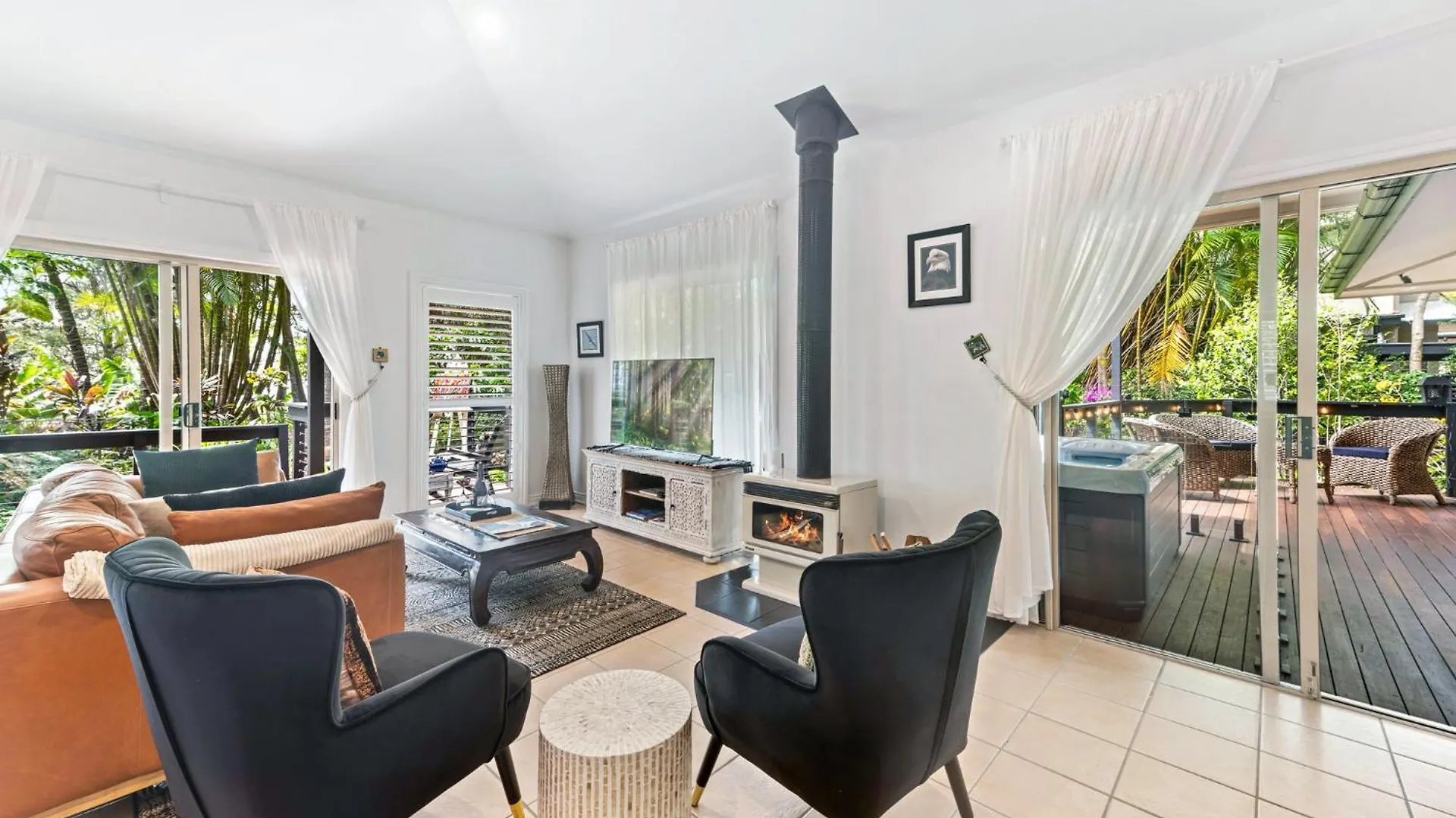 Holiday home Elevata Villa Luxe Spa Jacuzzi - Wood Fire - Claw Bath - Pet Friendly Montville