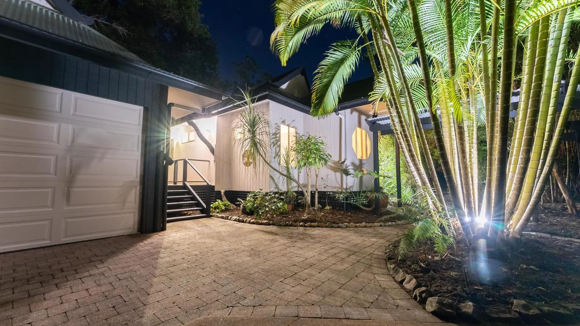 Elevata Villa Luxe Spa Jacuzzi - Wood Fire - Claw Bath - Pet Friendly Montville